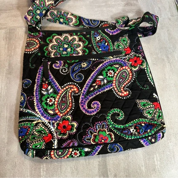 NWOT Vera Bradley Retired Kiev Paisley Quilted Hipster Shoulder/Cross Body Bag - Picture 3 of 5